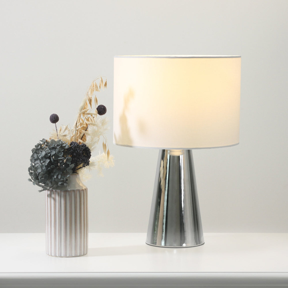 White touch deals bedside lamp